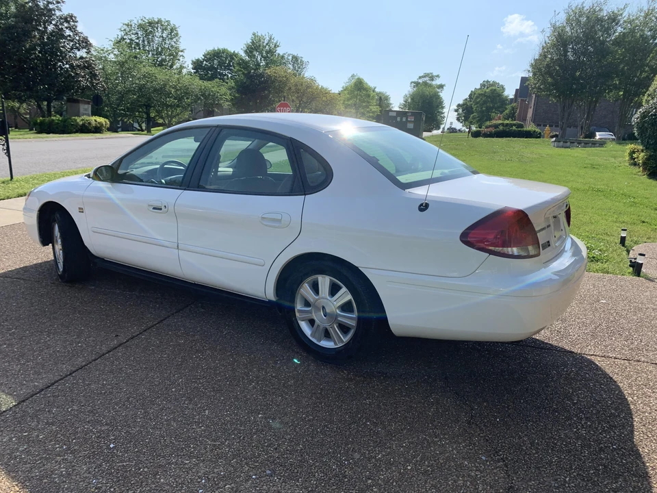 2004 Ford Taurus 4th Gen - Image 18 of 31