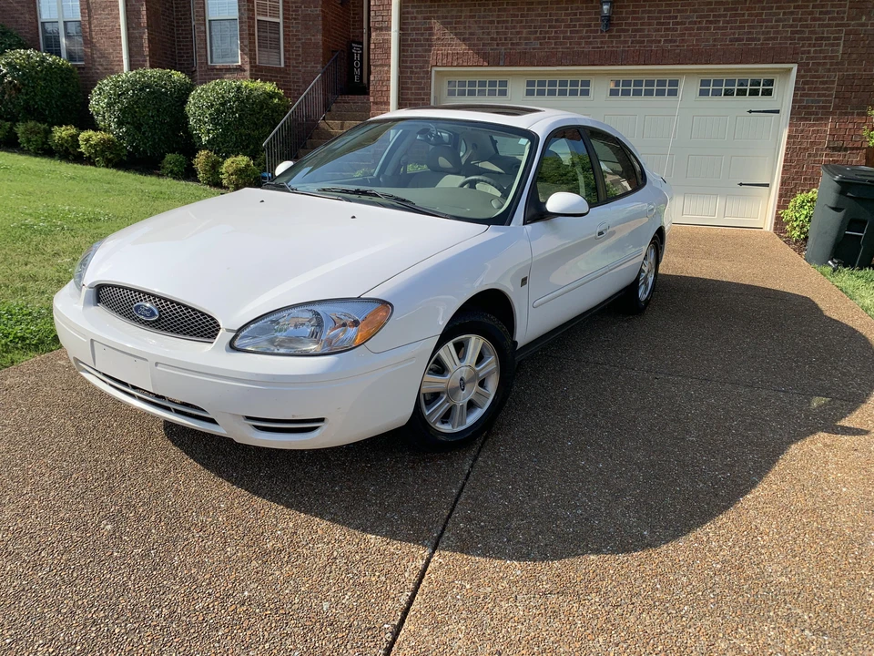 2004 Ford Taurus 4th Gen - Image 9 of 31