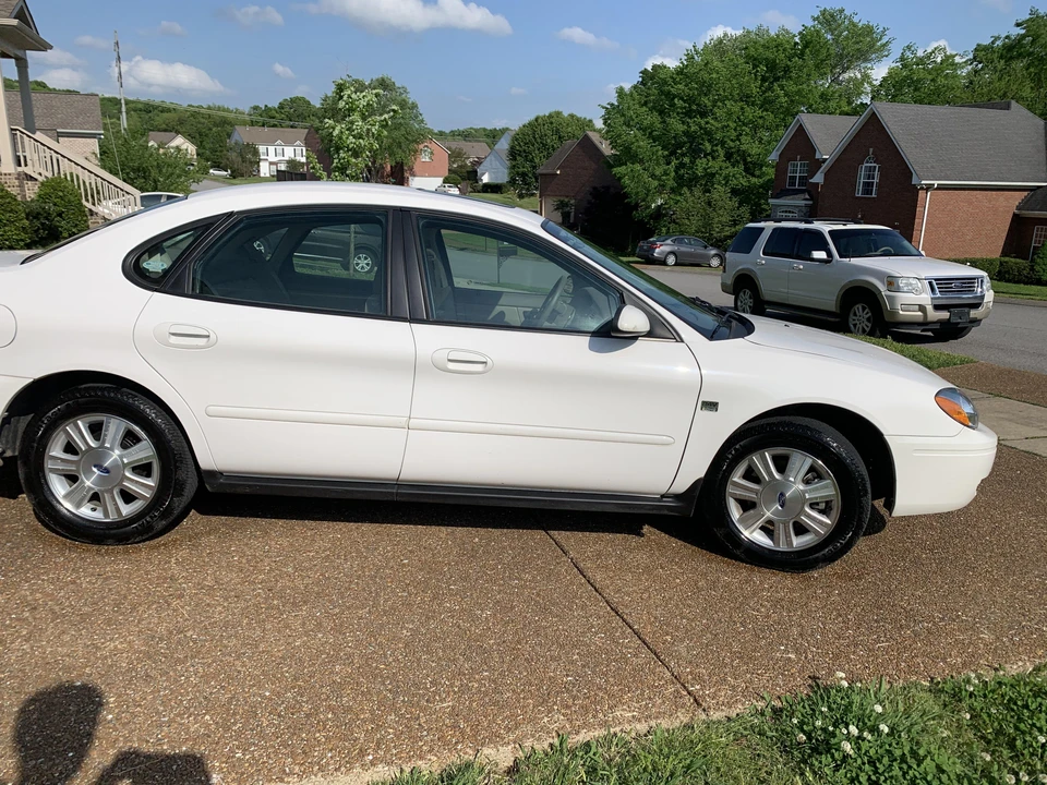 2004 Ford Taurus 4th Gen - Image 26 of 31