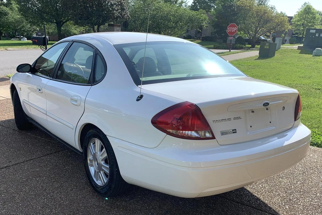 2004 Ford Taurus 4th Gen - Image 4 of 31