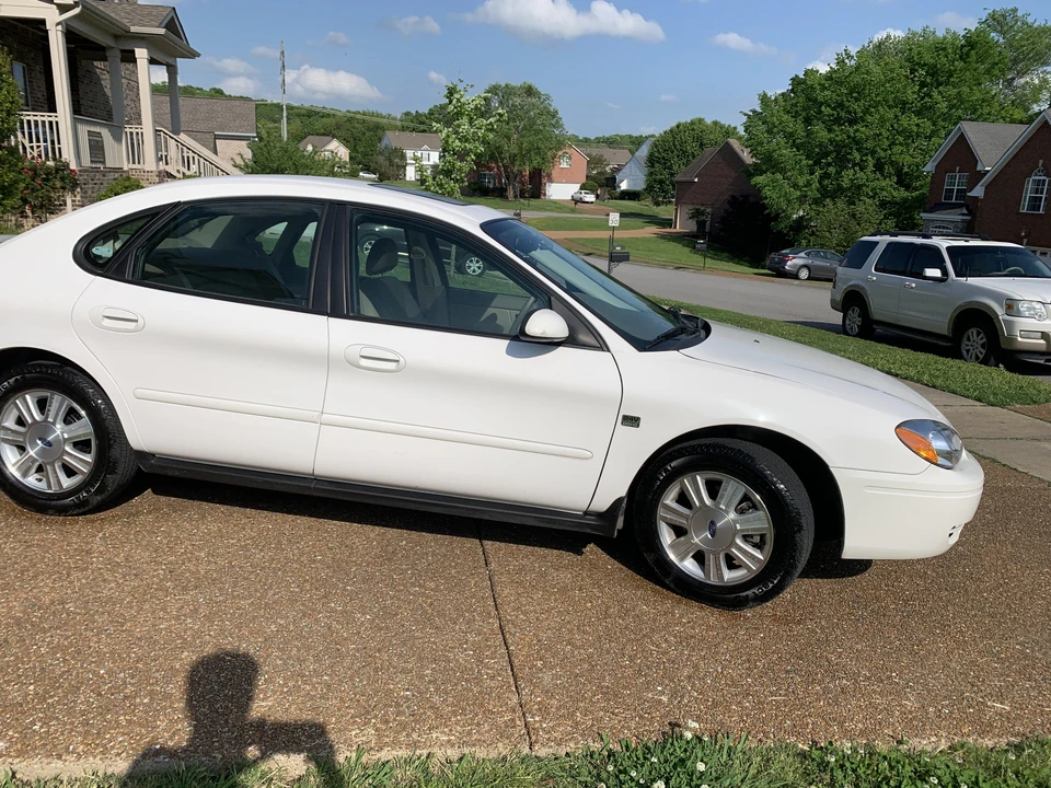 2004 Ford Taurus 4th Gen - Image 27 of 31