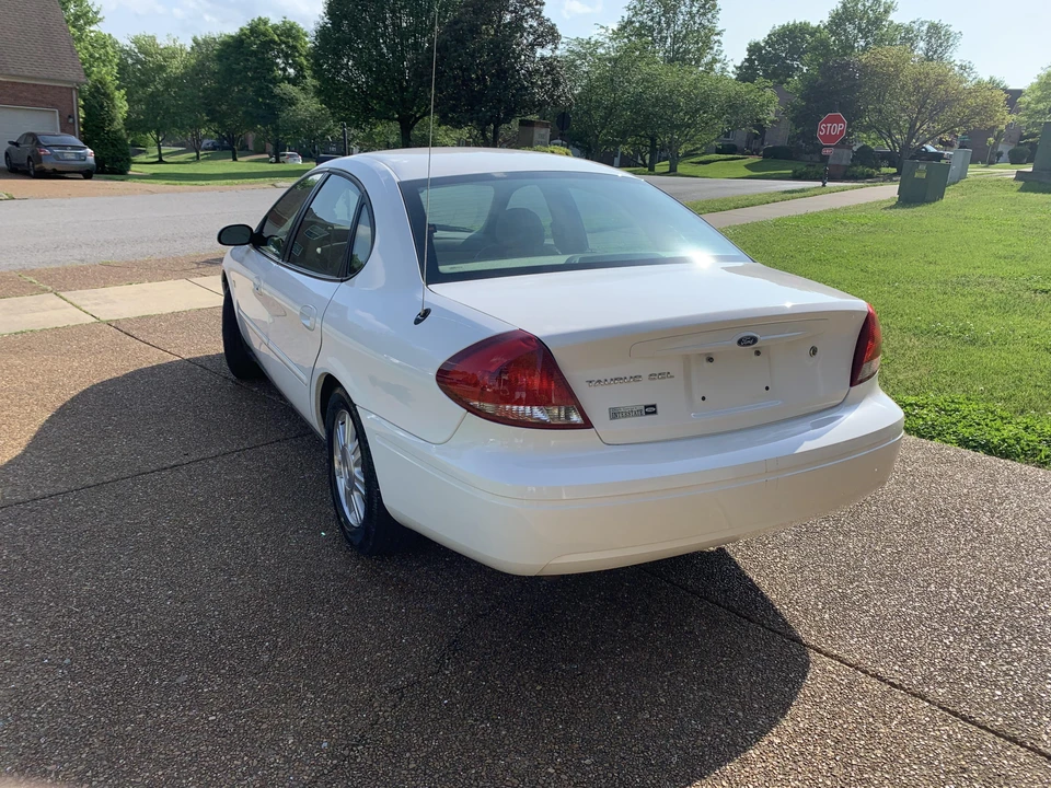 2004 Ford Taurus 4th Gen - Image 21 of 31