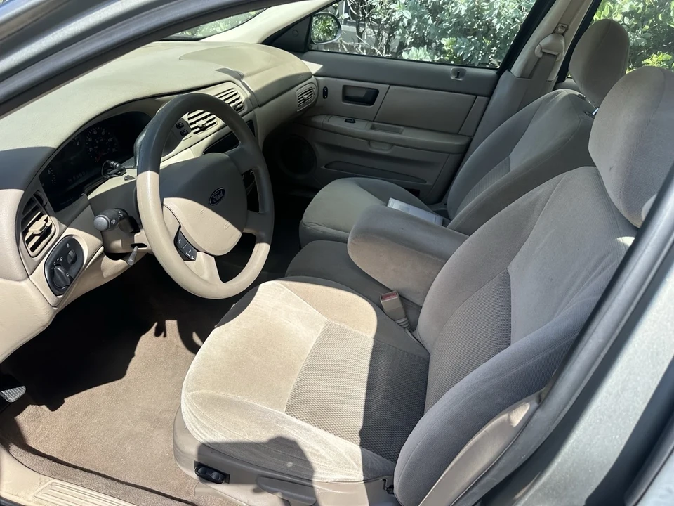2004 Ford Taurus 4th Gen - Image 11 of 20