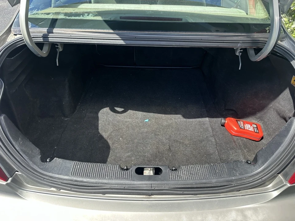 2004 Ford Taurus 4th Gen - Image 17 of 20