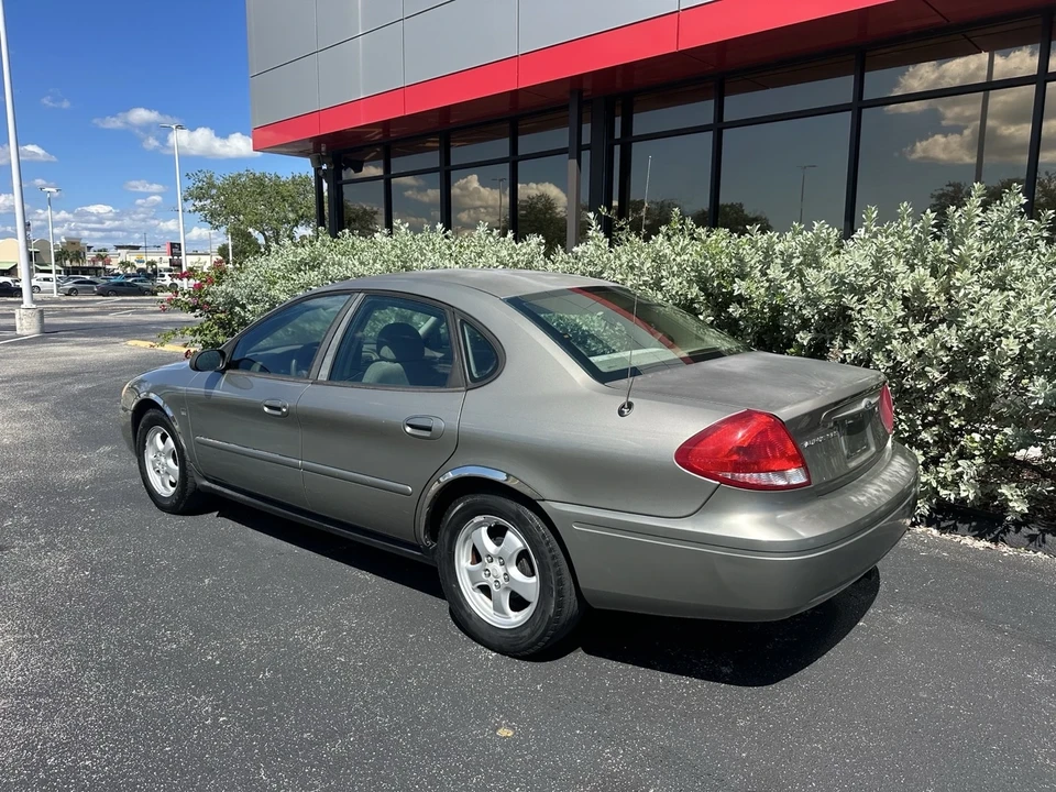 2004 Ford Taurus 4th Gen - Image 3 of 20