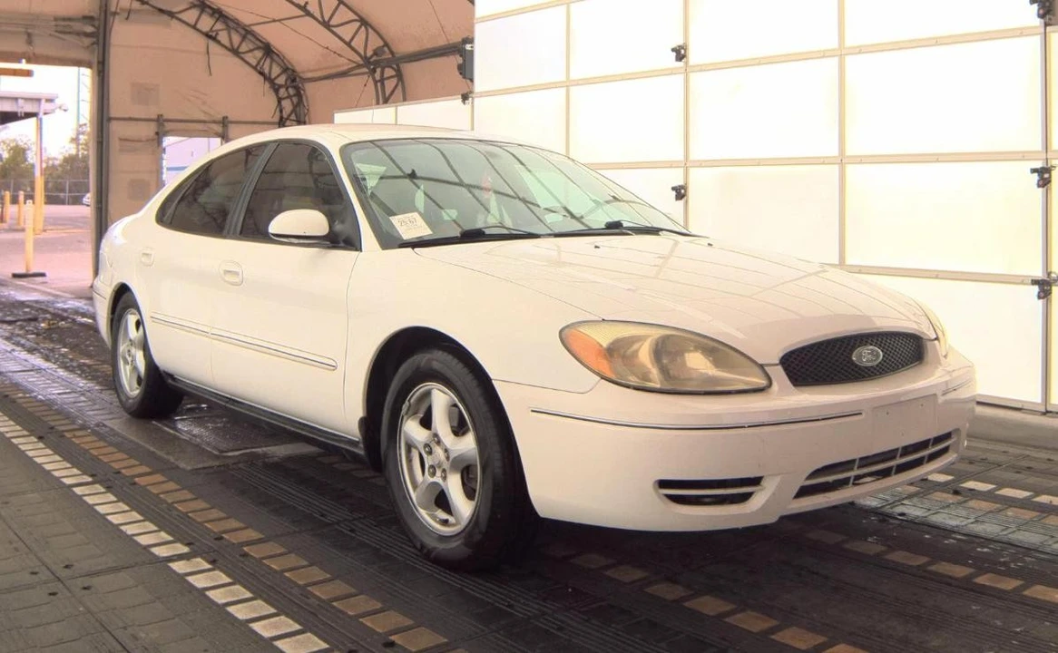 2004 Ford Taurus 4th Gen - Image 3 of 13