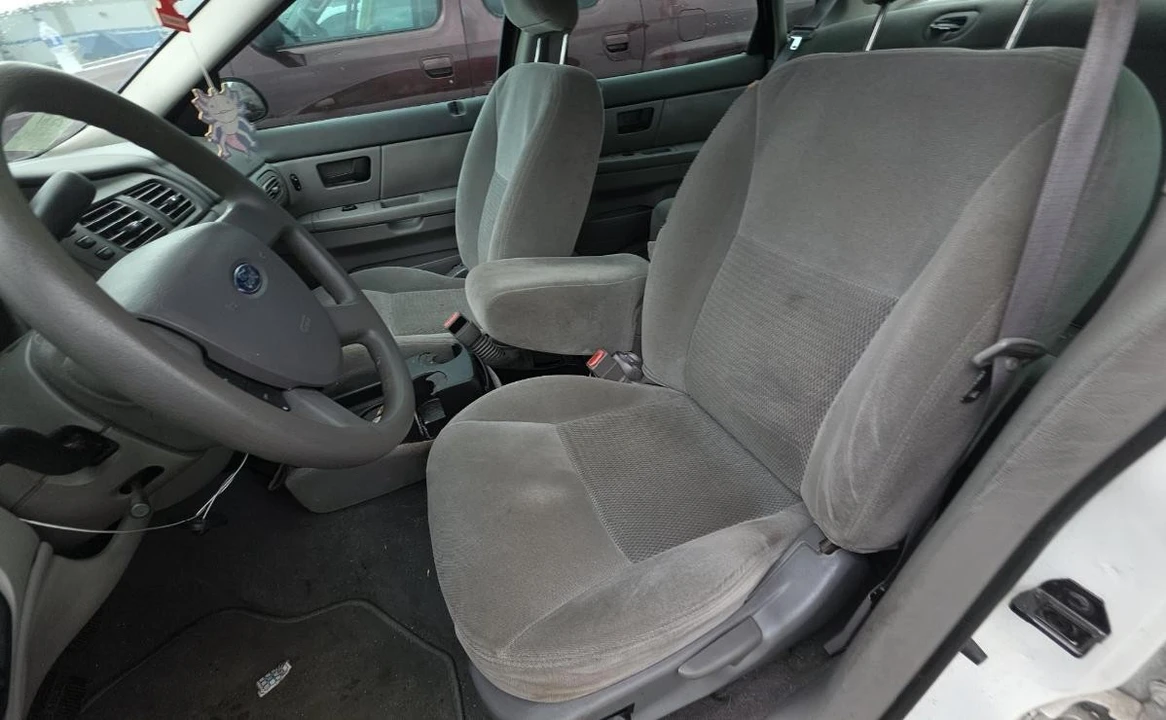 2004 Ford Taurus 4th Gen - Image 7 of 13