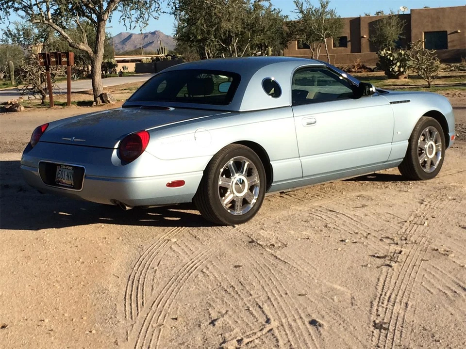2004 Ford Thunderbird 11th Gen - Image 2 of 15