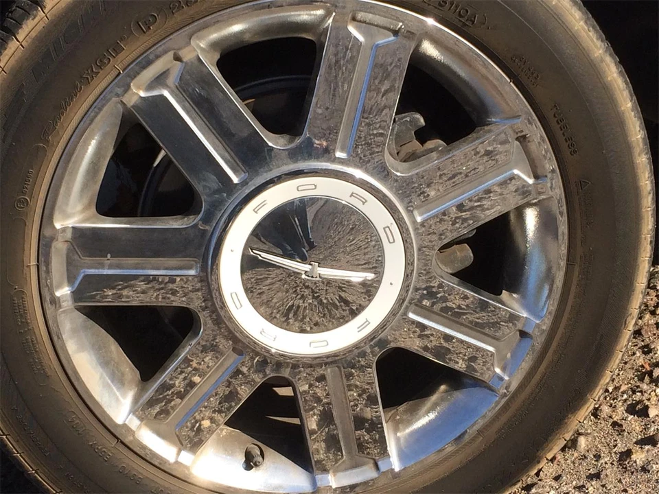 2004 Ford Thunderbird 11th Gen - Image 15 of 15