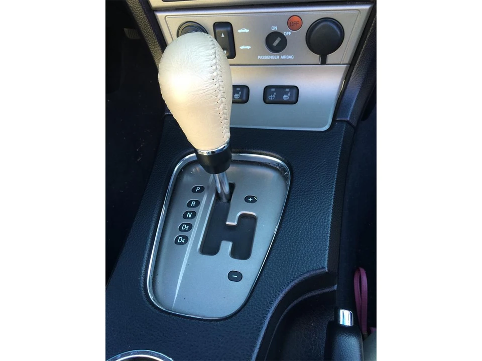2004 Ford Thunderbird 11th Gen - Image 11 of 15
