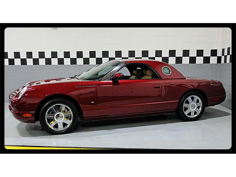 2004 Ford Thunderbird 11th Gen - Image 2 of 31