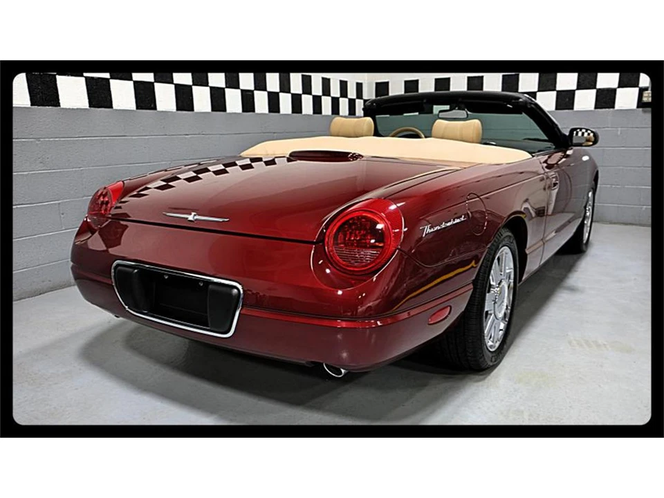 2004 Ford Thunderbird 11th Gen - Image 13 of 31