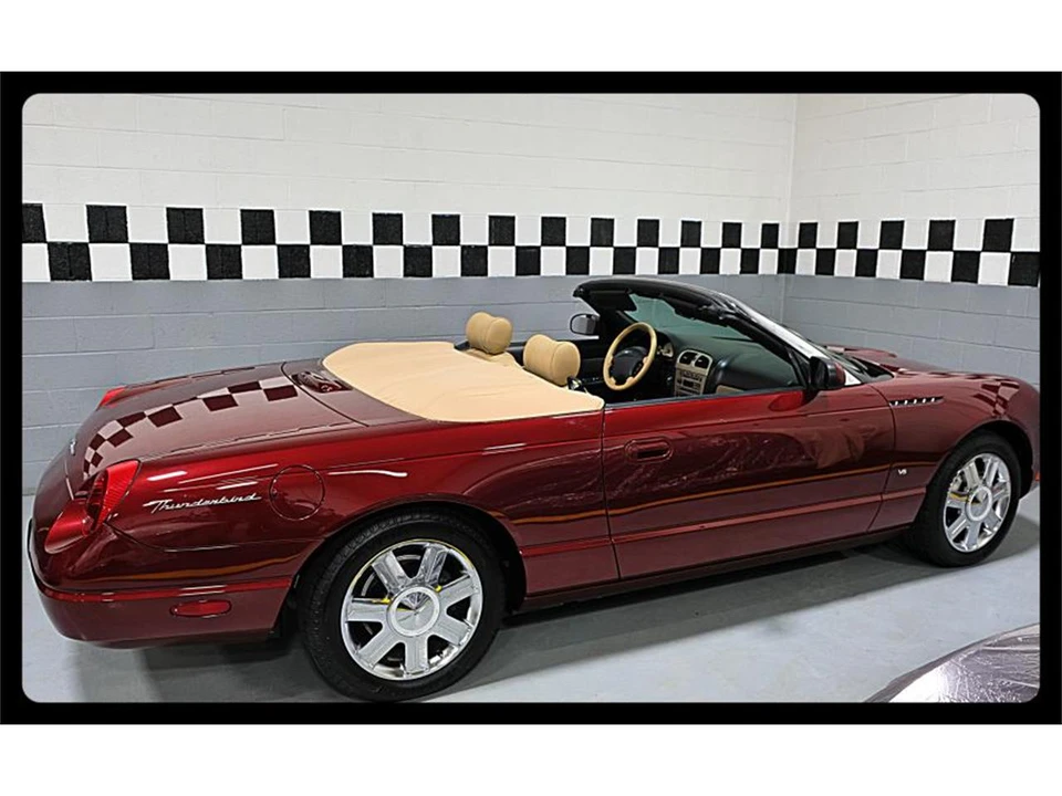 2004 Ford Thunderbird 11th Gen - Image 16 of 31