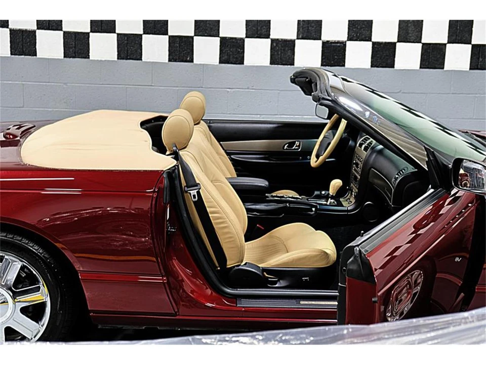 2004 Ford Thunderbird 11th Gen - Image 17 of 31