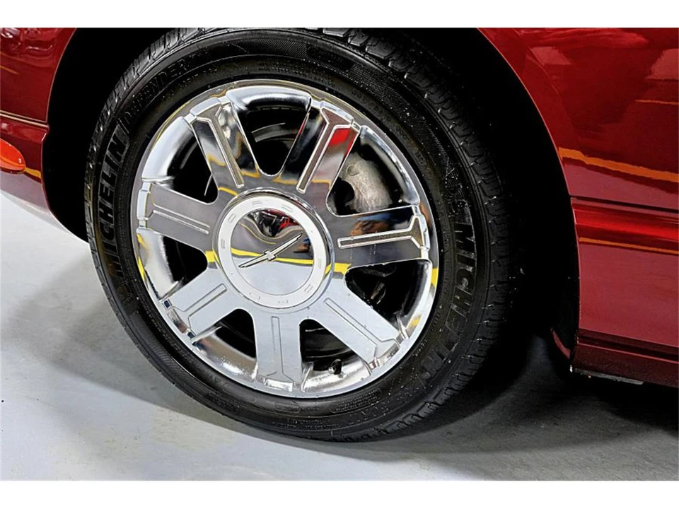 2004 Ford Thunderbird 11th Gen - Image 28 of 31