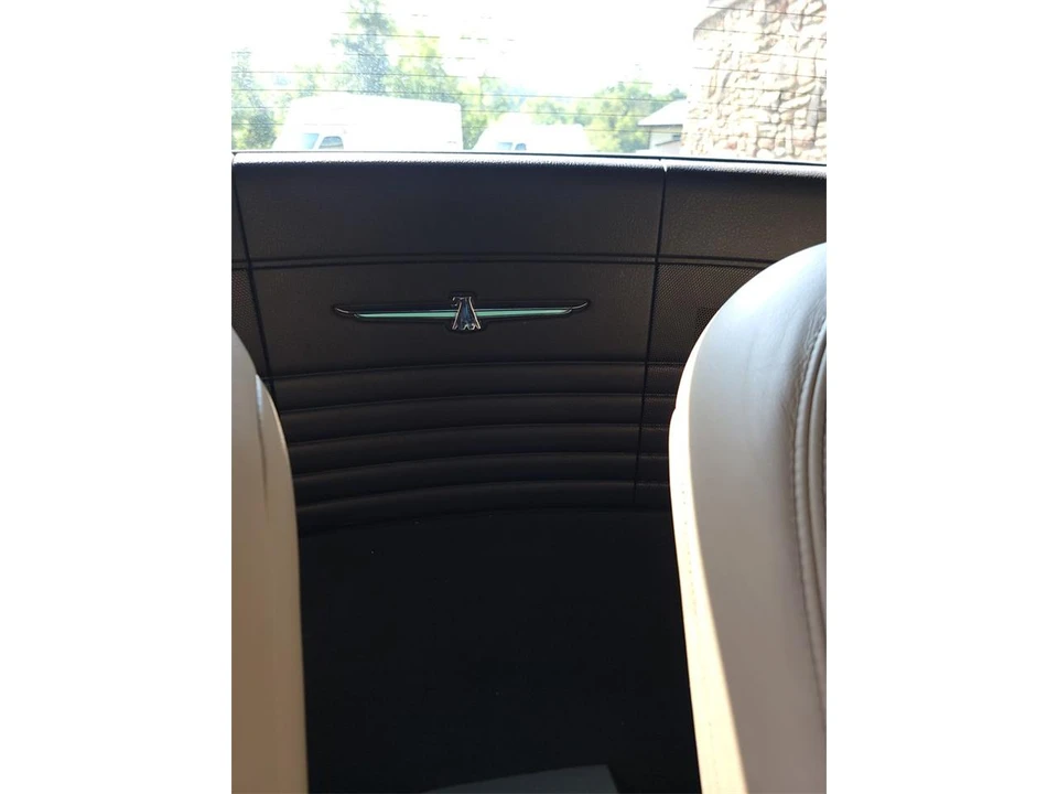 2004 Ford Thunderbird 11th Gen - Image 15 of 23