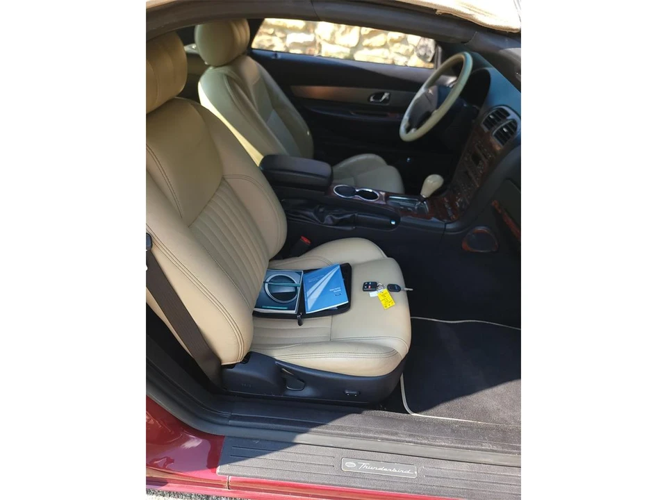 2004 Ford Thunderbird 11th Gen - Image 13 of 23