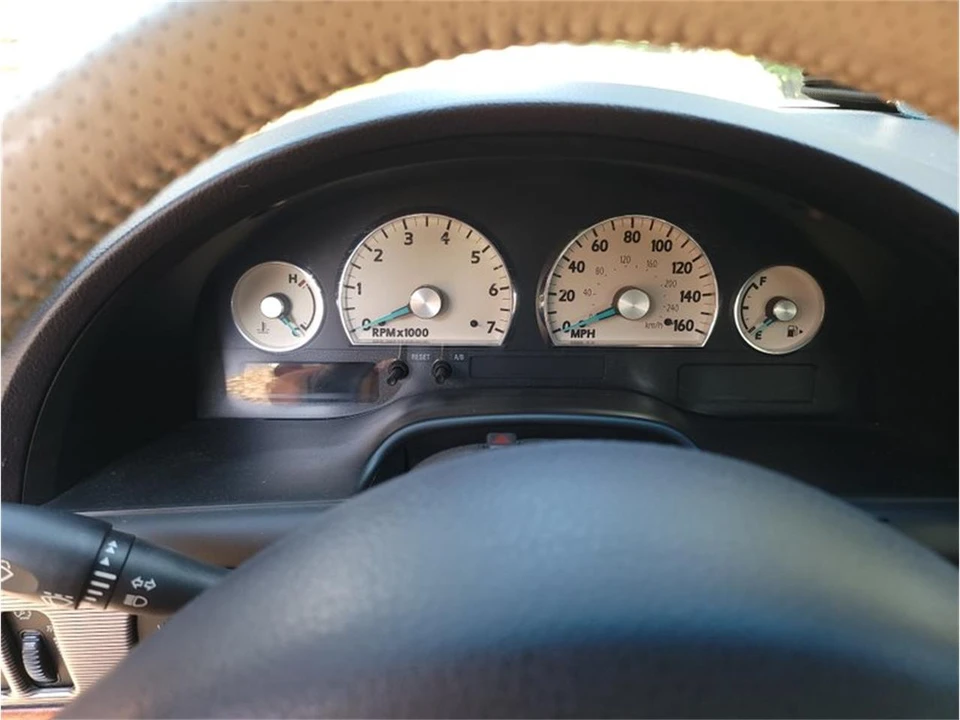 2004 Ford Thunderbird 11th Gen - Image 10 of 23