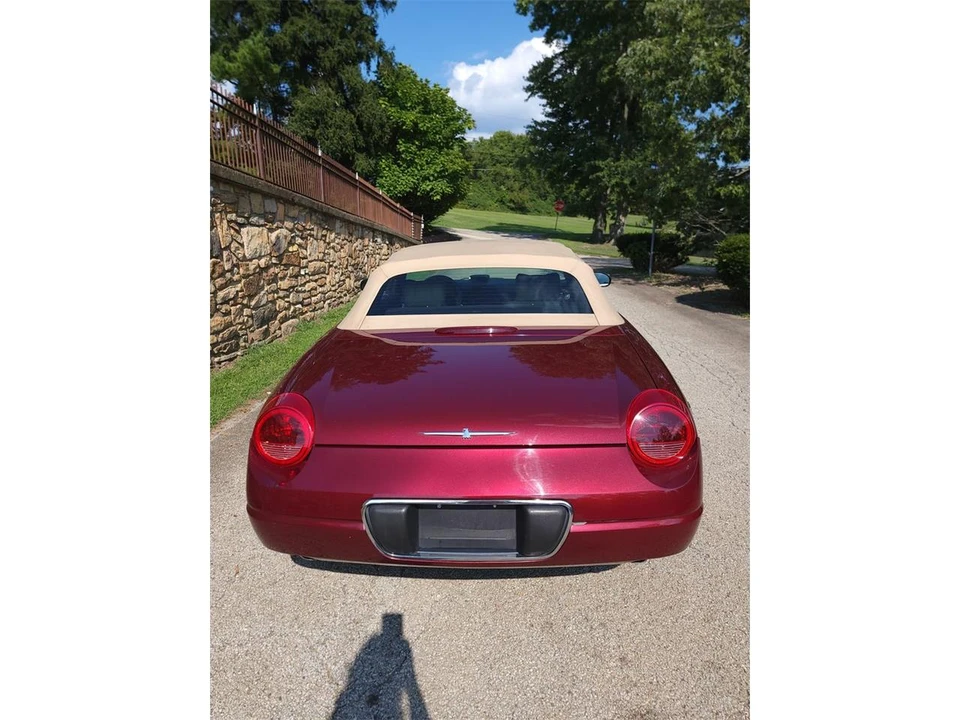 2004 Ford Thunderbird 11th Gen - Image 2 of 23