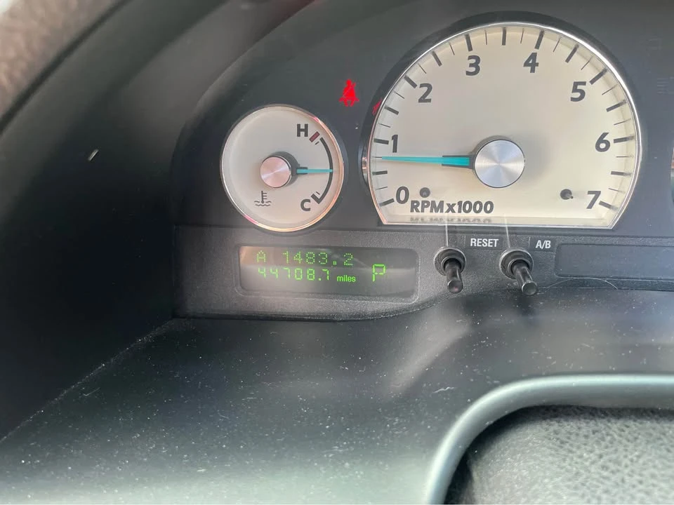 2004 Ford Thunderbird 11th Gen - Image 19 of 20