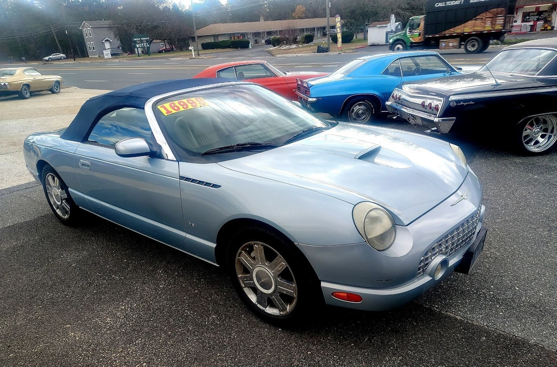 2004 Ford Thunderbird 10th Gen - Image 3 of 21