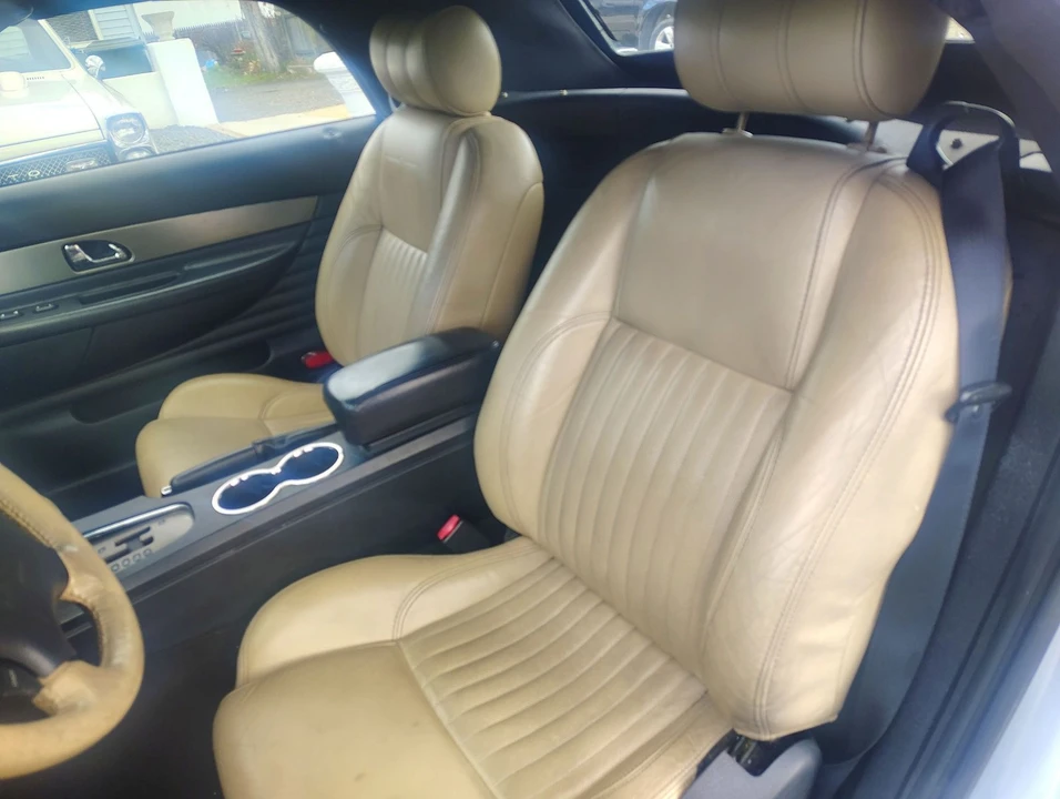 2004 Ford Thunderbird 10th Gen - Image 14 of 21