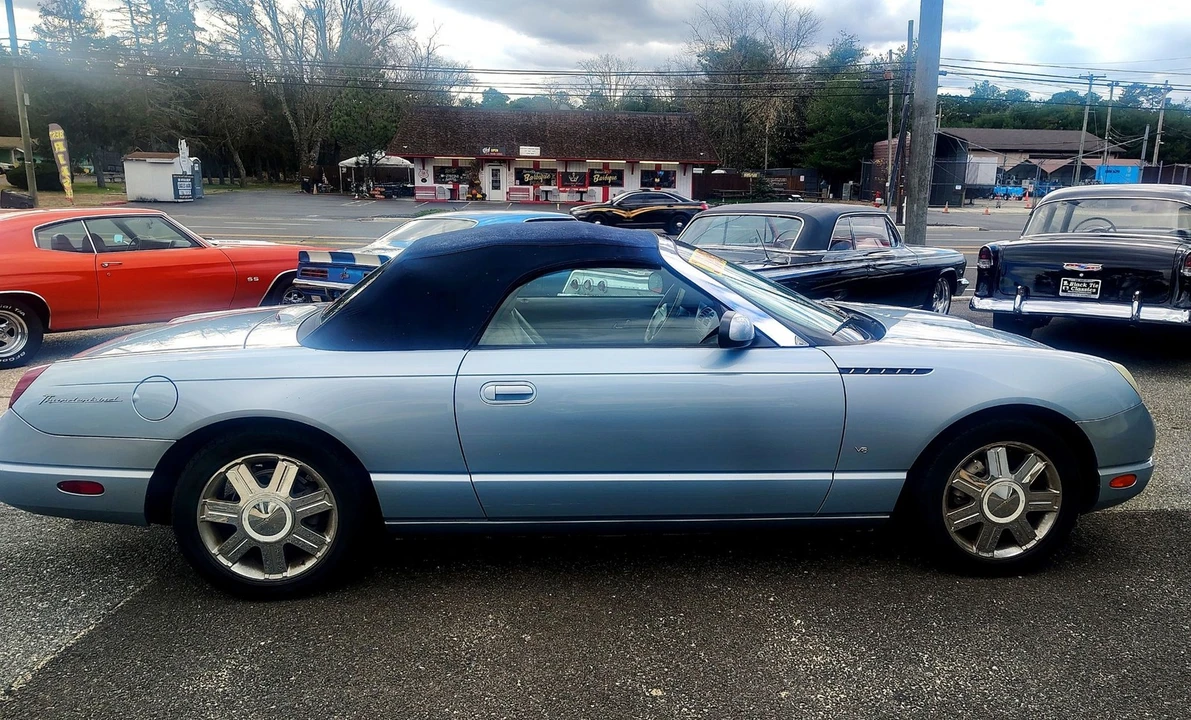 2004 Ford Thunderbird 10th Gen - Image 7 of 21