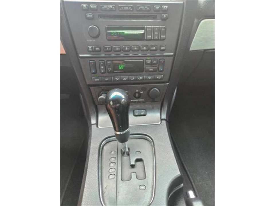 2004 Ford Thunderbird 11th Gen - Image 9 of 14