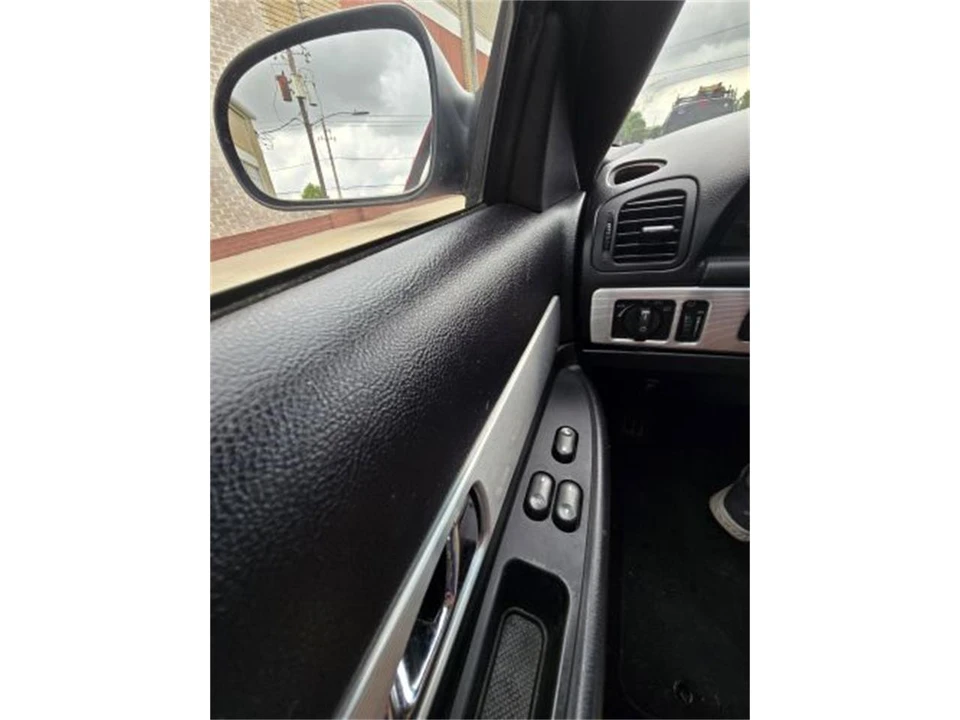 2004 Ford Thunderbird 11th Gen - Image 10 of 14
