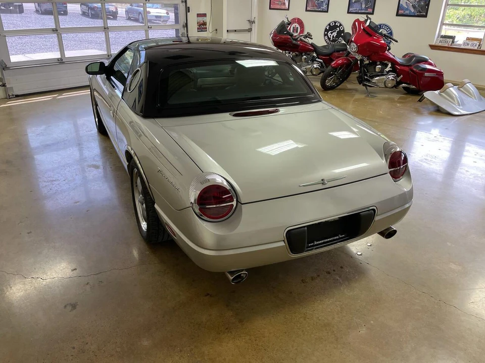 2004 Ford Thunderbird 11th Gen - Image 3 of 31