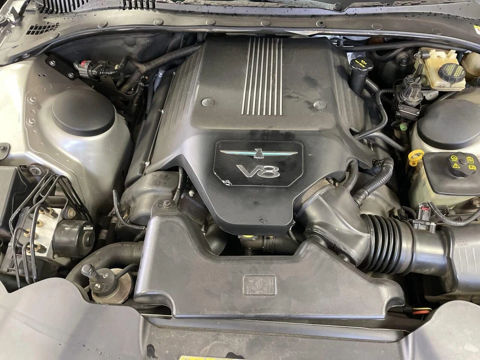 2004 Ford Thunderbird 11th Gen - Image 25 of 31