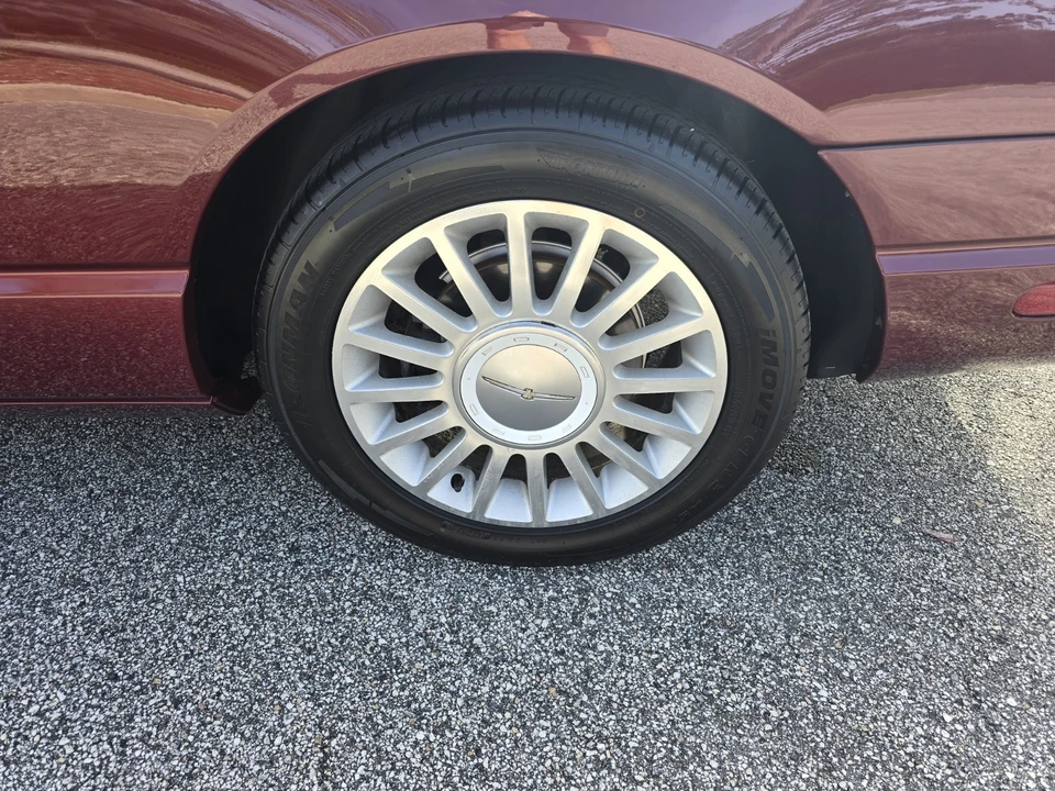 2004 Ford Thunderbird 11th Gen - Image 10 of 21
