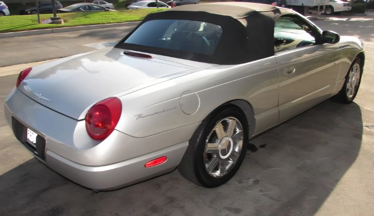 2004 Ford Thunderbird 11th Gen - Image 2 of 4