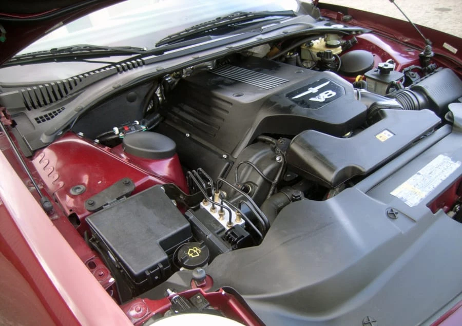 2004 Ford Thunderbird 11th Gen - Image 6 of 8