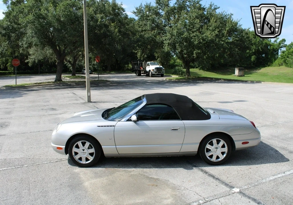 2004 Ford Thunderbird 11th Gen - Image 7 of 12