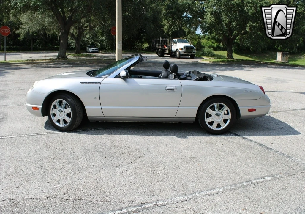 2004 Ford Thunderbird 11th Gen - Image 10 of 12