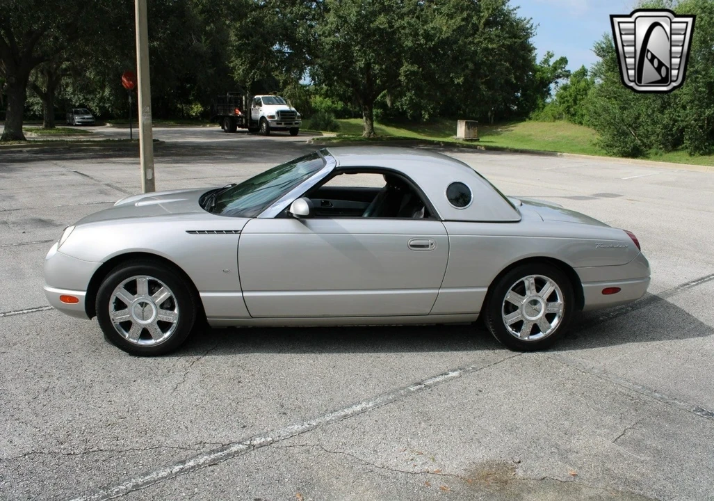 2004 Ford Thunderbird 11th Gen - Image 4 of 12