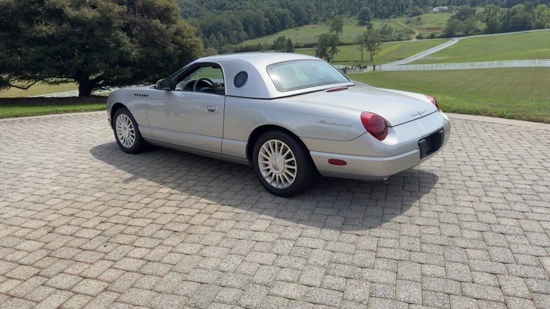 2004 Ford Thunderbird 11th Gen - Image 4 of 15