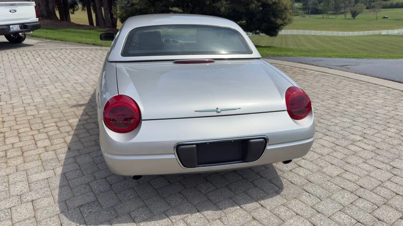 2004 Ford Thunderbird 11th Gen - Image 5 of 15