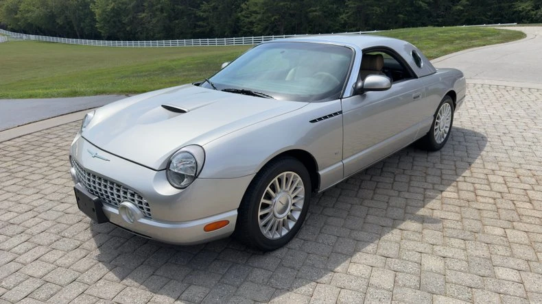 2004 Ford Thunderbird 11th Gen - Image 2 of 15