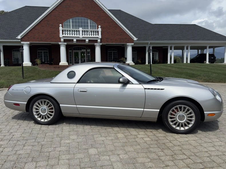 2004 Ford Thunderbird 11th Gen - Image 7 of 15