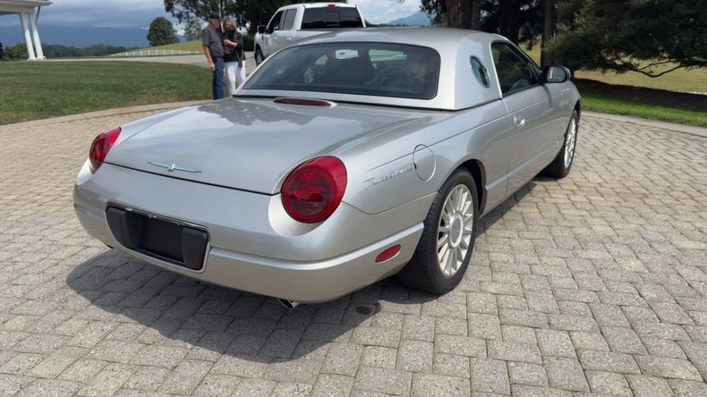 2004 Ford Thunderbird 11th Gen - Image 6 of 15