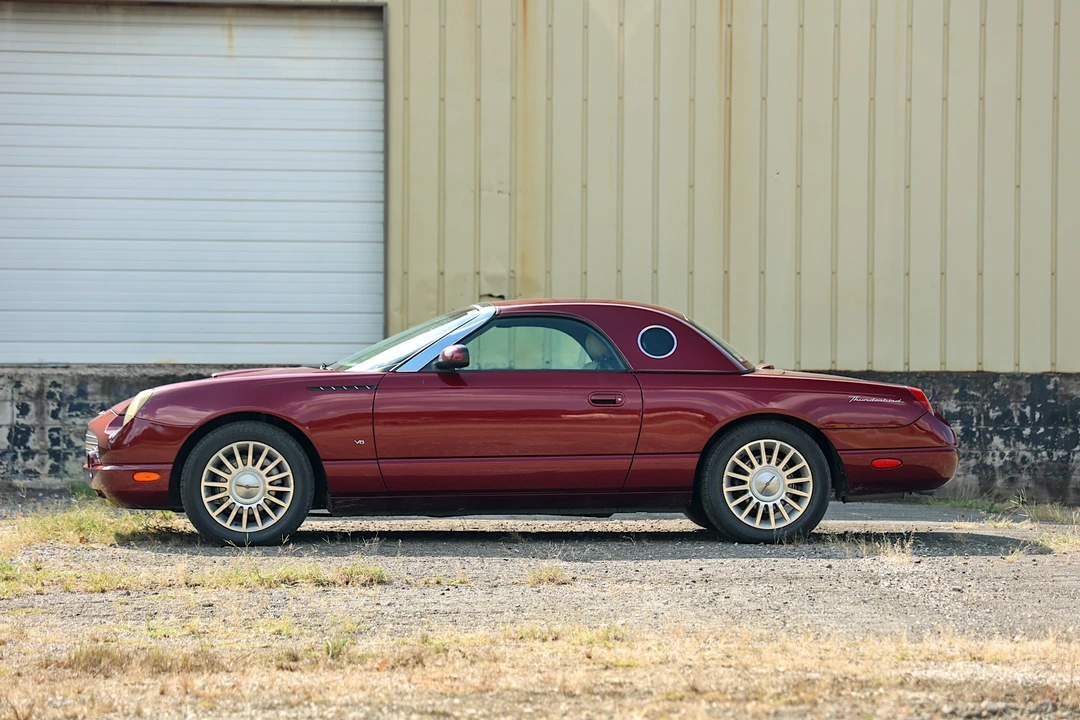 2004 Ford Thunderbird 11th Gen - Image 5 of 31