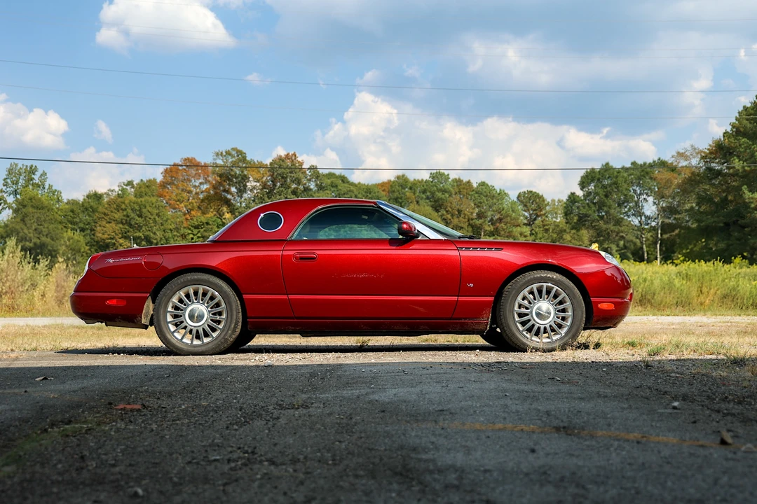 2004 Ford Thunderbird 11th Gen - Image 9 of 31