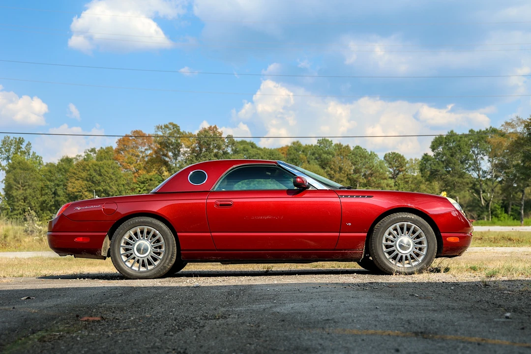 2004 Ford Thunderbird 11th Gen - Image 13 of 31
