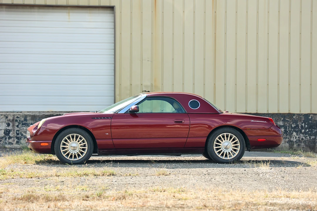 2004 Ford Thunderbird 11th Gen - Image 11 of 31