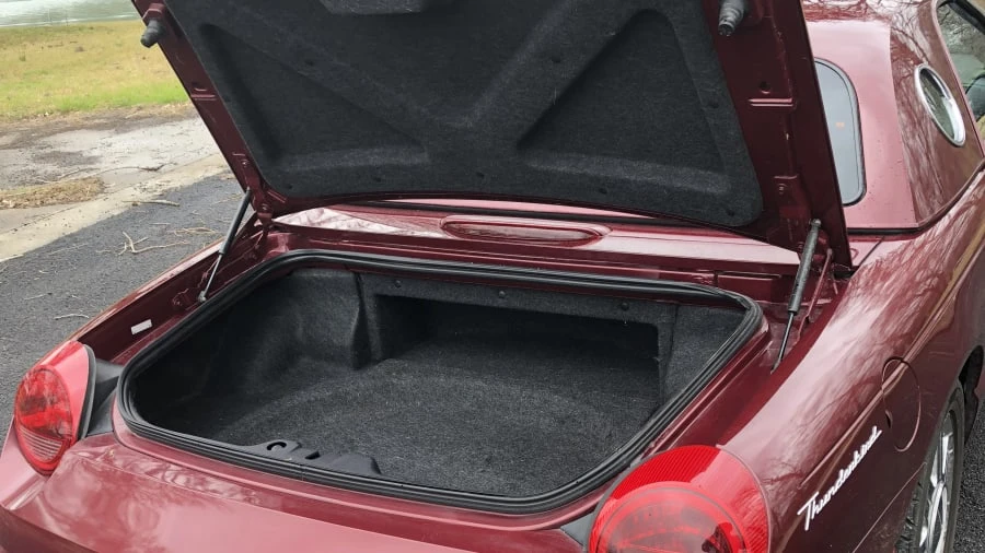 2004 Ford Thunderbird 11th Gen - Image 6 of 8