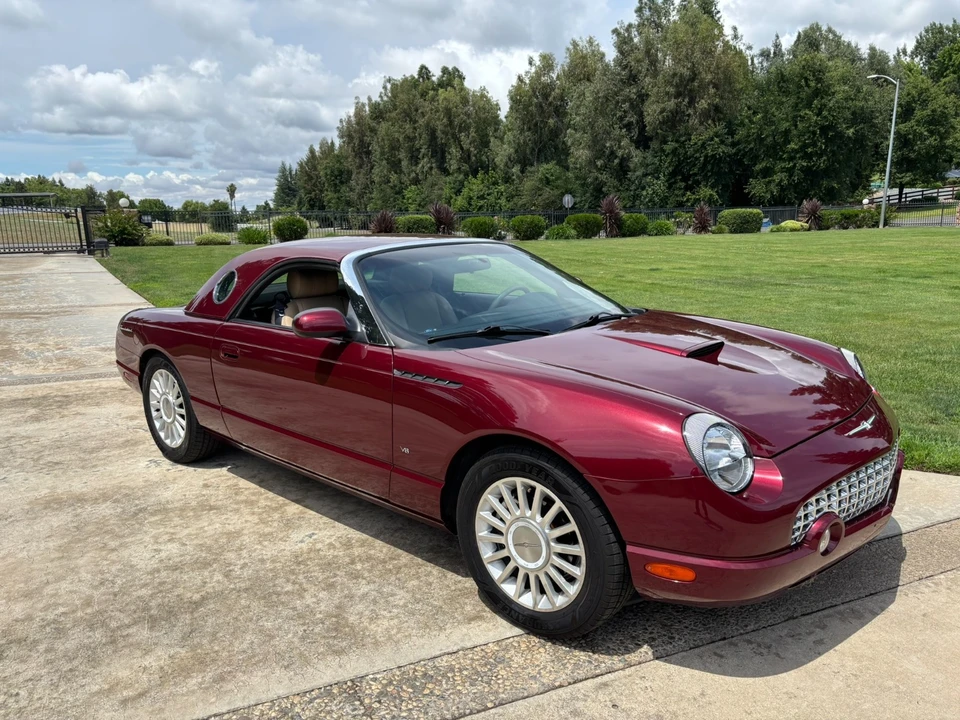 2004 Ford Thunderbird 11th Gen - Image 10 of 16
