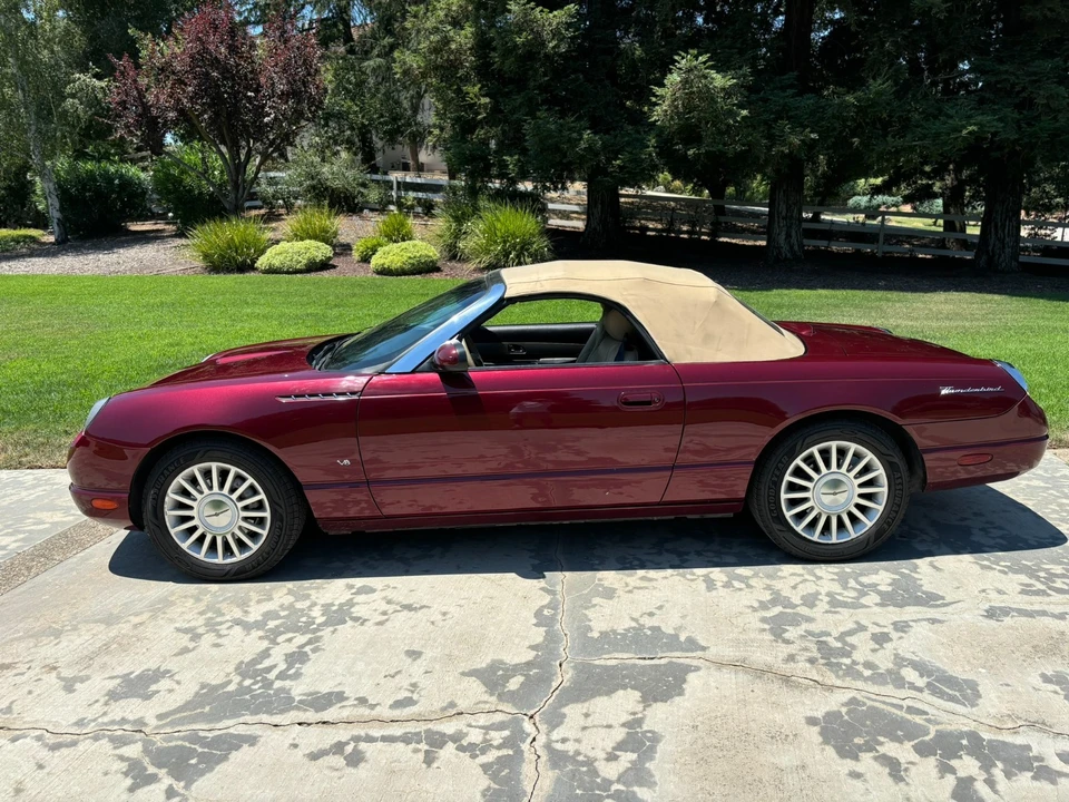 2004 Ford Thunderbird 11th Gen - Image 2 of 16