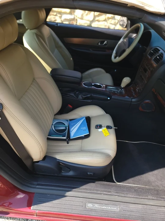 2004 Ford Thunderbird 11th Gen - Image 13 of 23